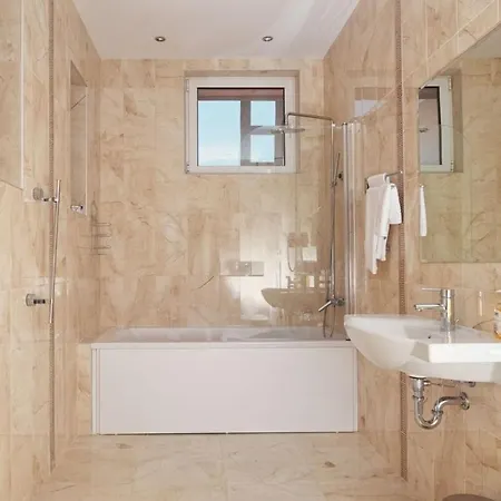 Villa Elia Bookvillaeu