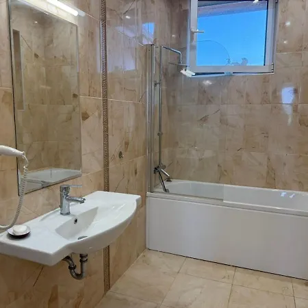 Elia Bookvillaeu Villa