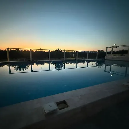 Elia Bookvillaeu Villa Jerakiní