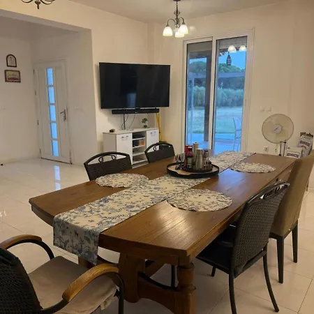 Elia Bookvillaeu Villa *