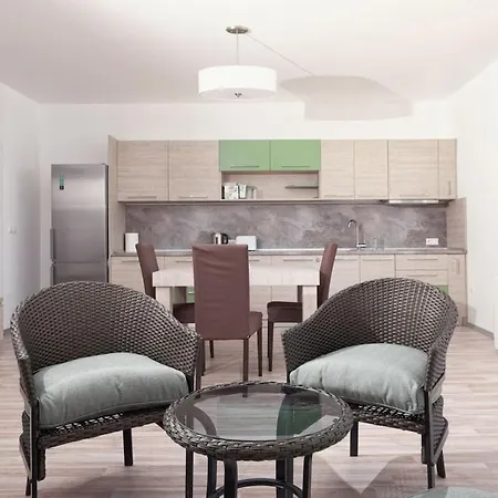 Willa Elia Bookvillaeu