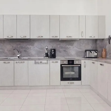 Elia Bookvillaeu Villa