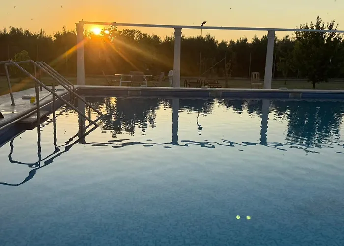 Villa Elia Pool Party & Relax By Bookvillaeu *